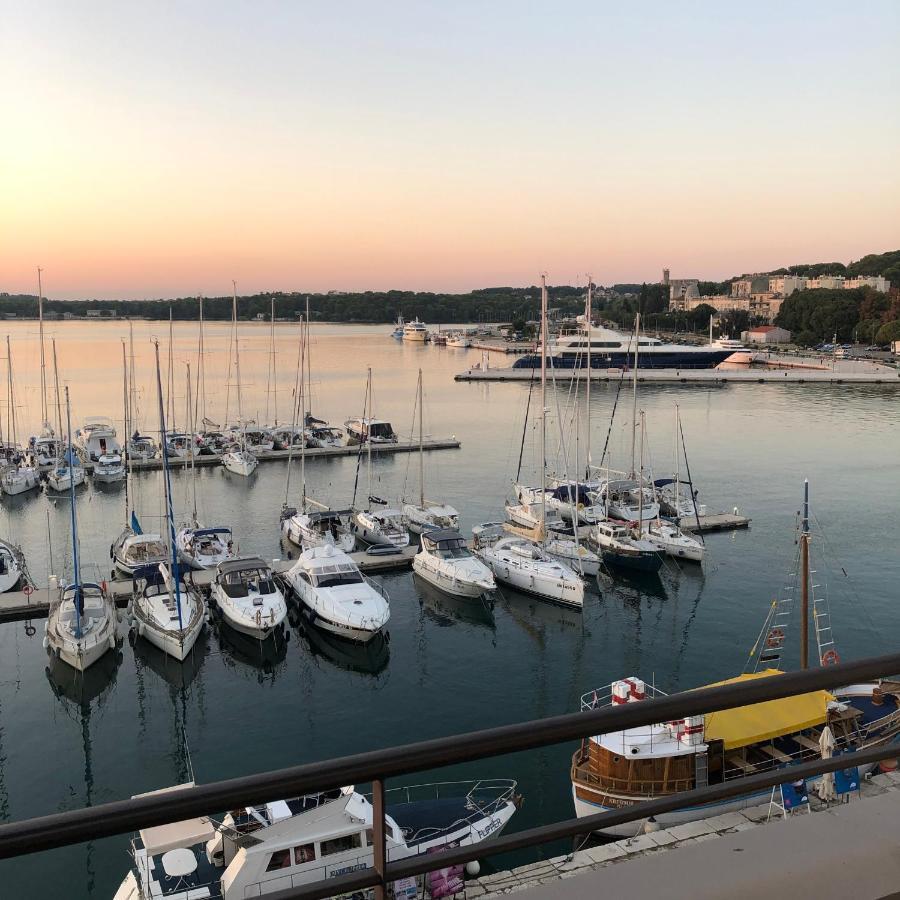 Pula Center Seaview Apartment ภายนอก รูปภาพ